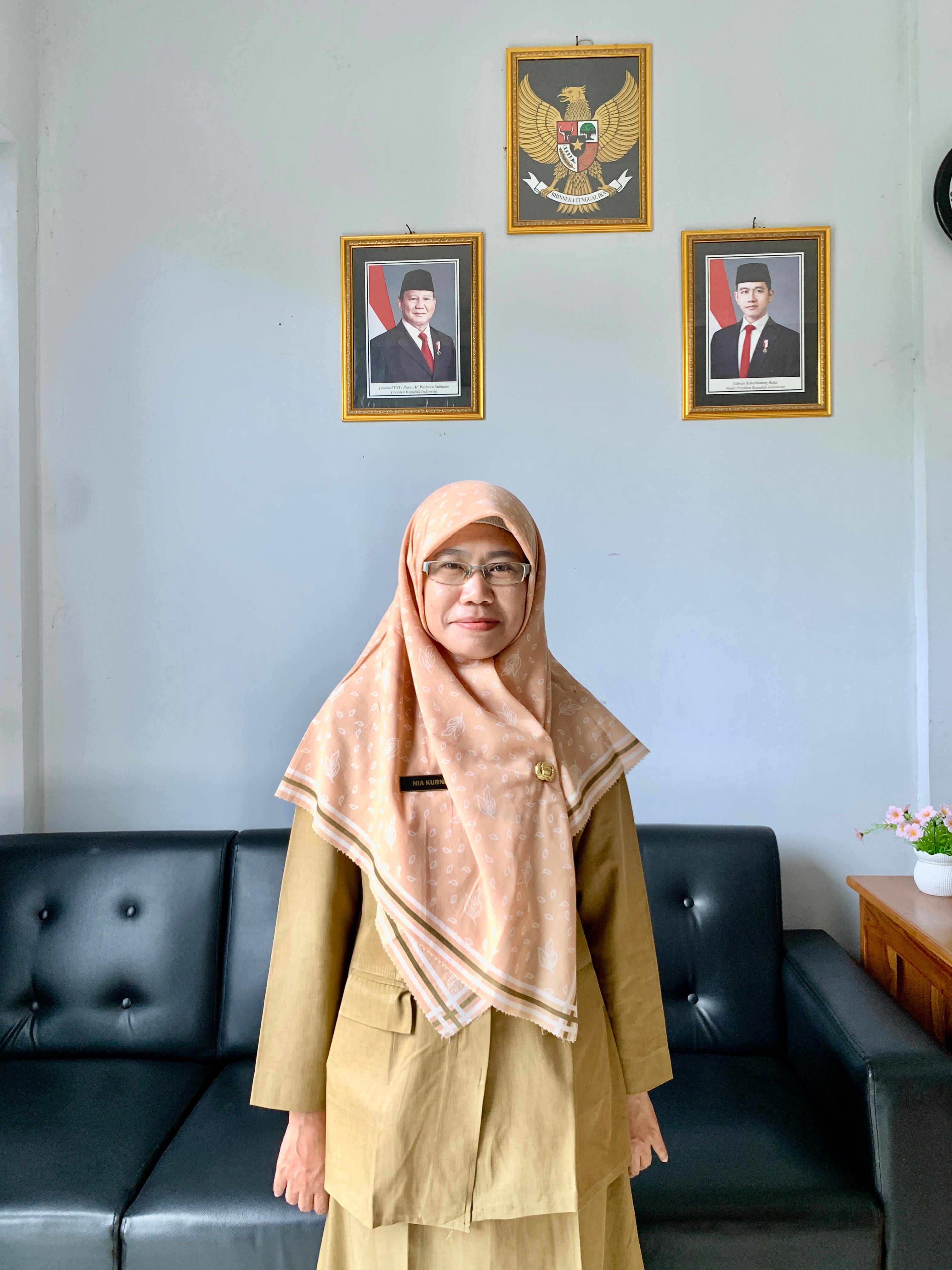 Nia Kurnia, S.Pd.